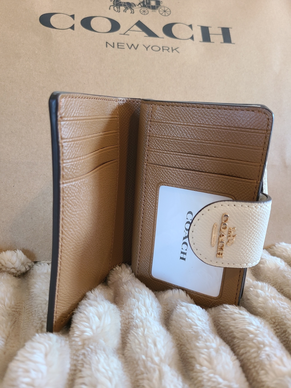 COACH Medium Corner Zip Wallet - Picture 3 of 6